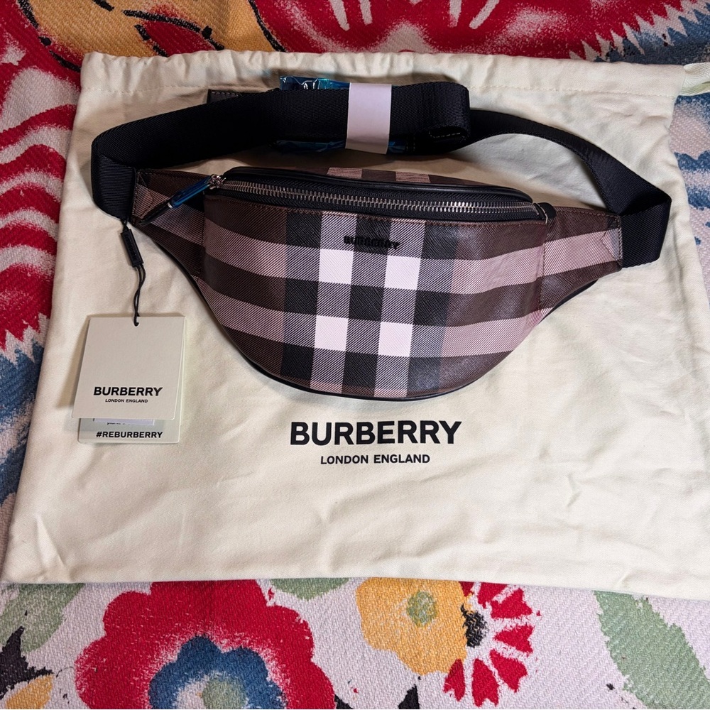 BRAND NEW Burberry Beige and Black Check Belt Bag